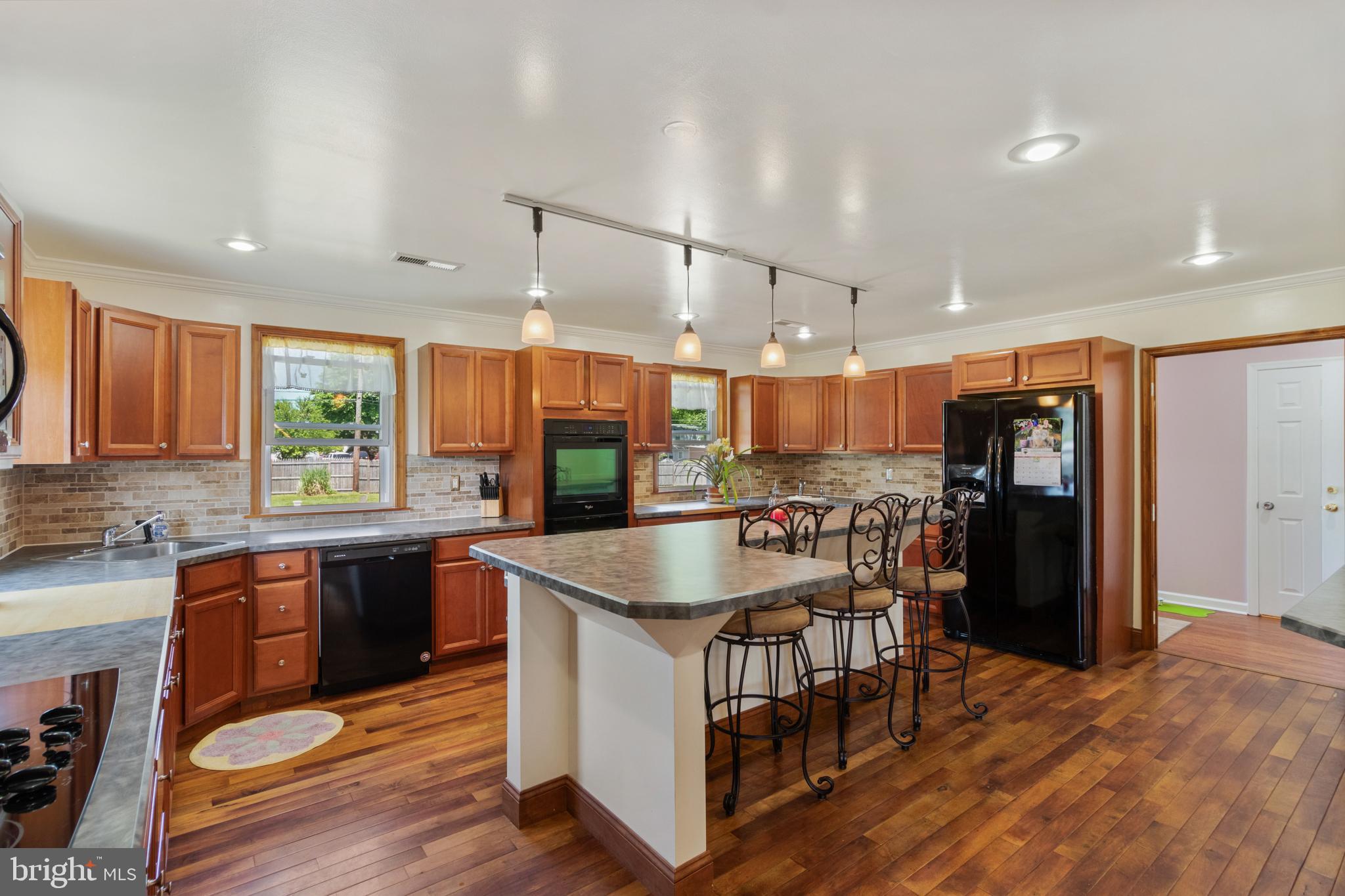 1045 Ford Road Bensalem, PA 19020 - Photo 12 of 33 Gallery Image 12