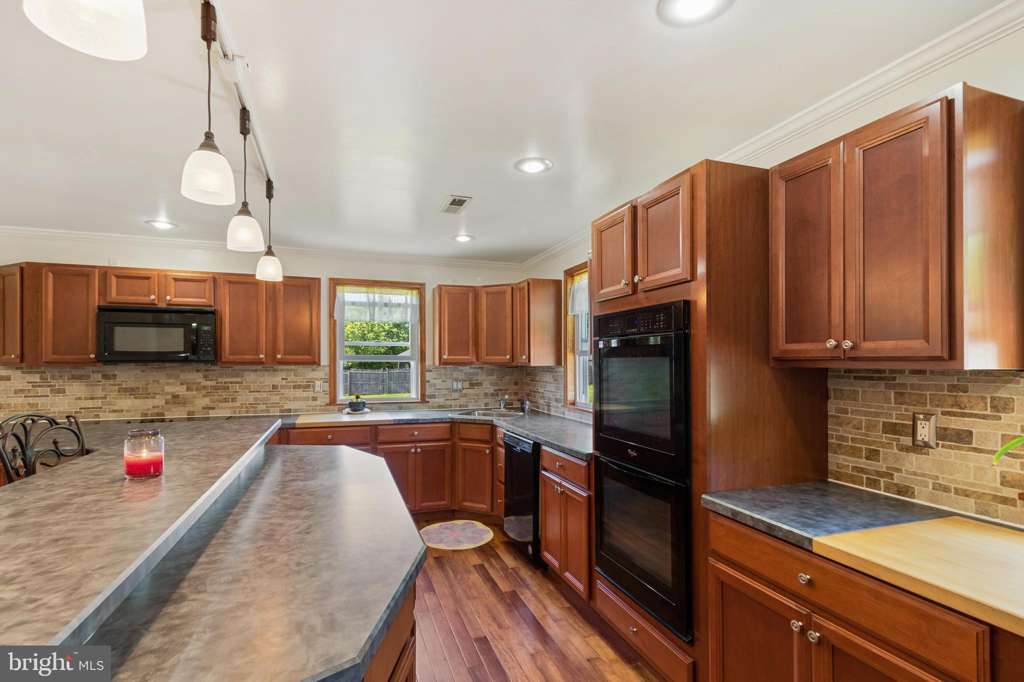 1045 Ford Road Bensalem, PA 19020 - Photo 13 of 33 Gallery Image 13