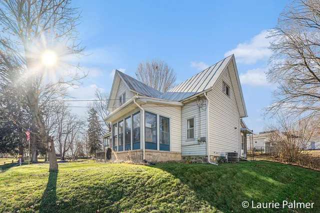 $179,900 | 304 Yeomans Street, Ionia, MI 48846