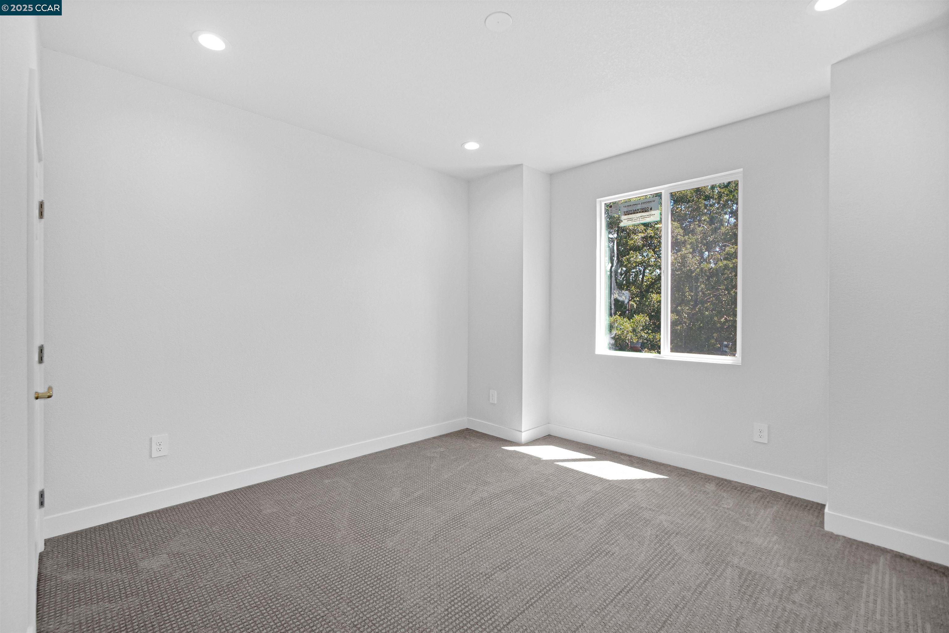 2722 Cowell Road Concord, CA 94518 - Photo 33 of 55 an empty room with windows