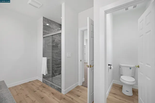 a view of a back yard of the house