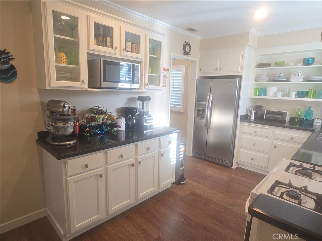 10613 Shellyfield Road Downey, CA 90241 - Photo 9 of 12