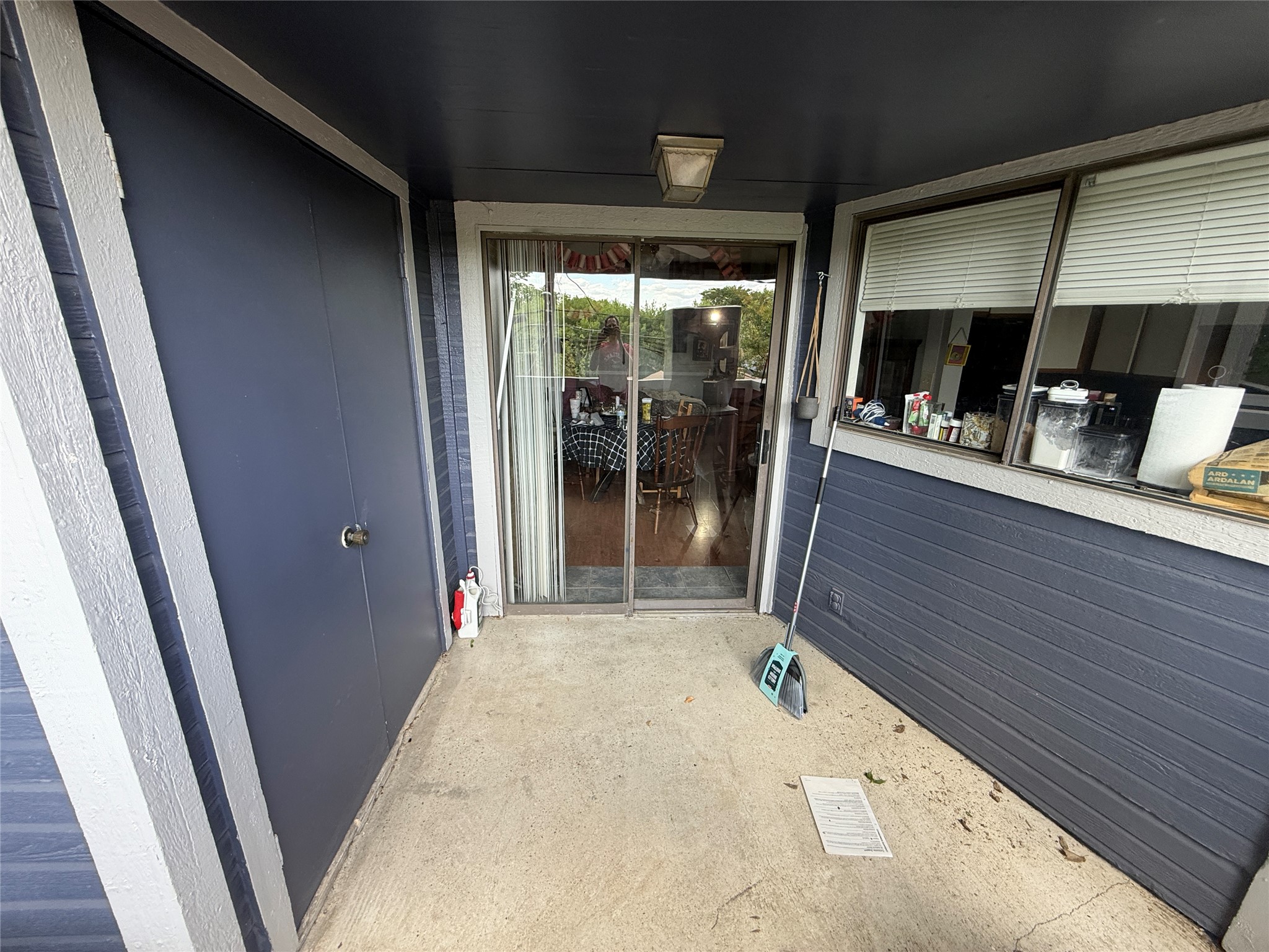 2500 Burleson Road, Unit 611 Austin, TX 78741 - Photo 19 of 22 a view of a balcony