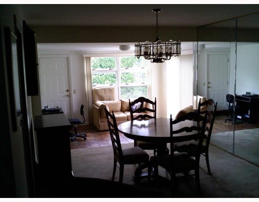 47 Coulters Road Cranston, RI 02920 - Photo 5 of 6 Dining Room.