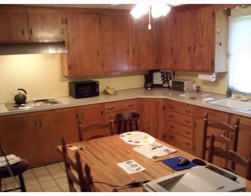 47 Coulters Road Cranston, RI 02920 - Photo 6 of 6 Kitchen.