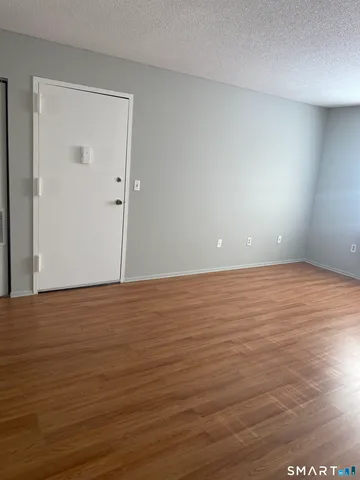 $154,900 | 500 Darling Street, Unit 12J, Southington, CT 06489