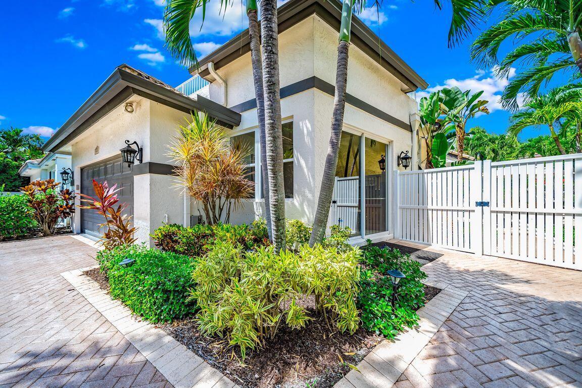 3567 Commodore Circle Delray Beach, FL 33483 - Photo 53 of 76 courtyard entrance
