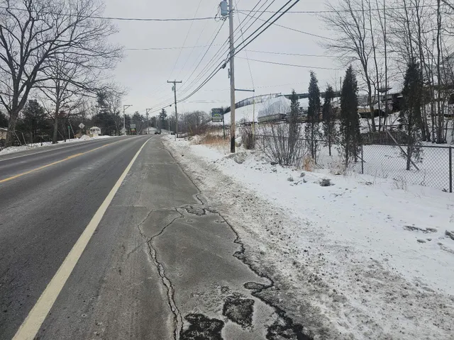 $524,999 | 192 Londonderry Turnpike, Hooksett, NH 03106