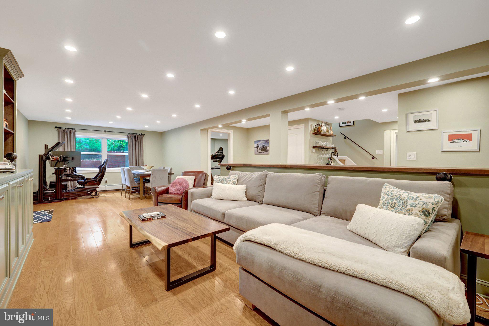 10015 Saddle Road Vienna, VA 22181 - Photo 58 of 95 Gallery Image 58