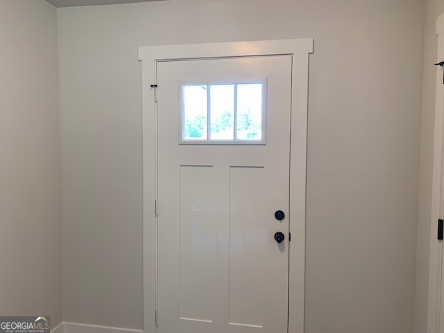 433 Riley Circle Northwest Milledgeville, GA 31061 - Photo 15 of 17 a bathroom with a window