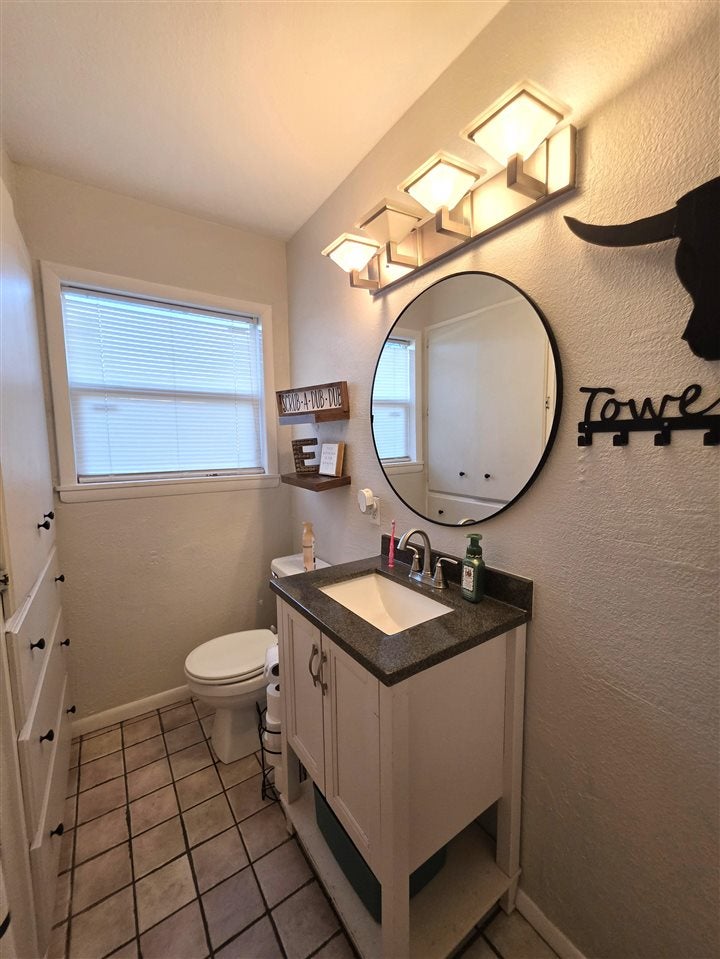 512 Ivanhoe Street Perry, OK 73077 - Photo 11 of 25 Gallery Image 11