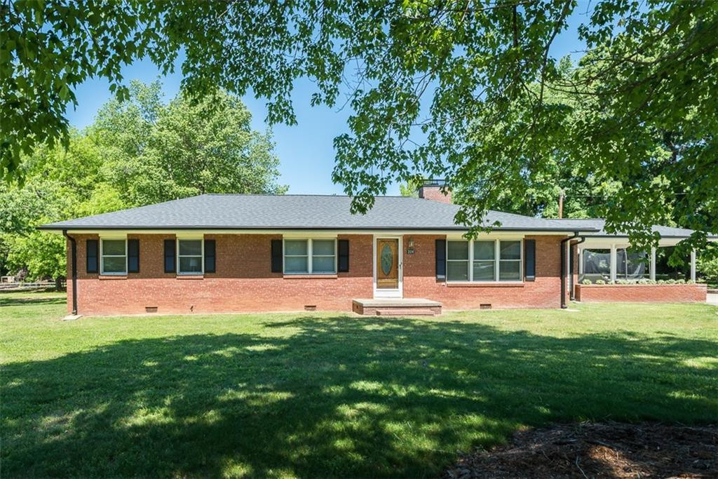 224 Nicks Street Graham, NC 27253 - Photo 1 of 25 Gallery Image 1