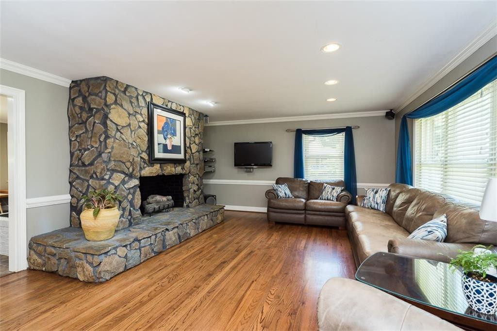 224 Nicks Street Graham, NC 27253 - Photo 3 of 25 Gallery Image 3