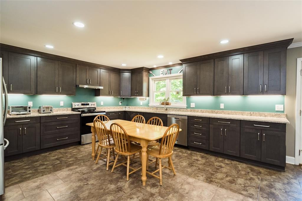 224 Nicks Street Graham, NC 27253 - Photo 4 of 25 Gallery Image 4