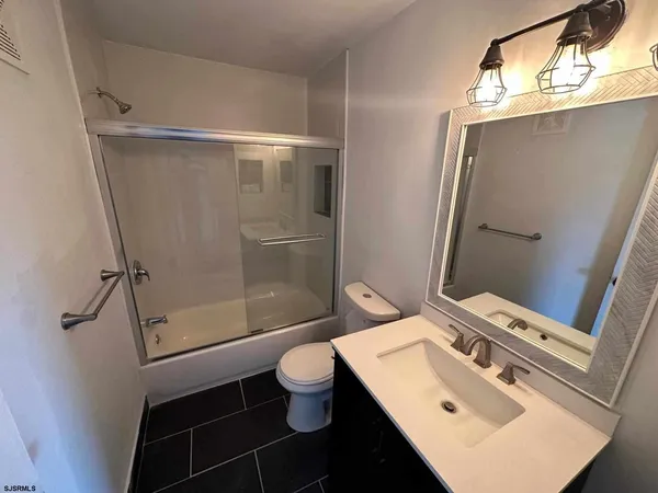 $2,000 | 205 Heather Croft, Unit 205, Egg Harbor Township, NJ 08234