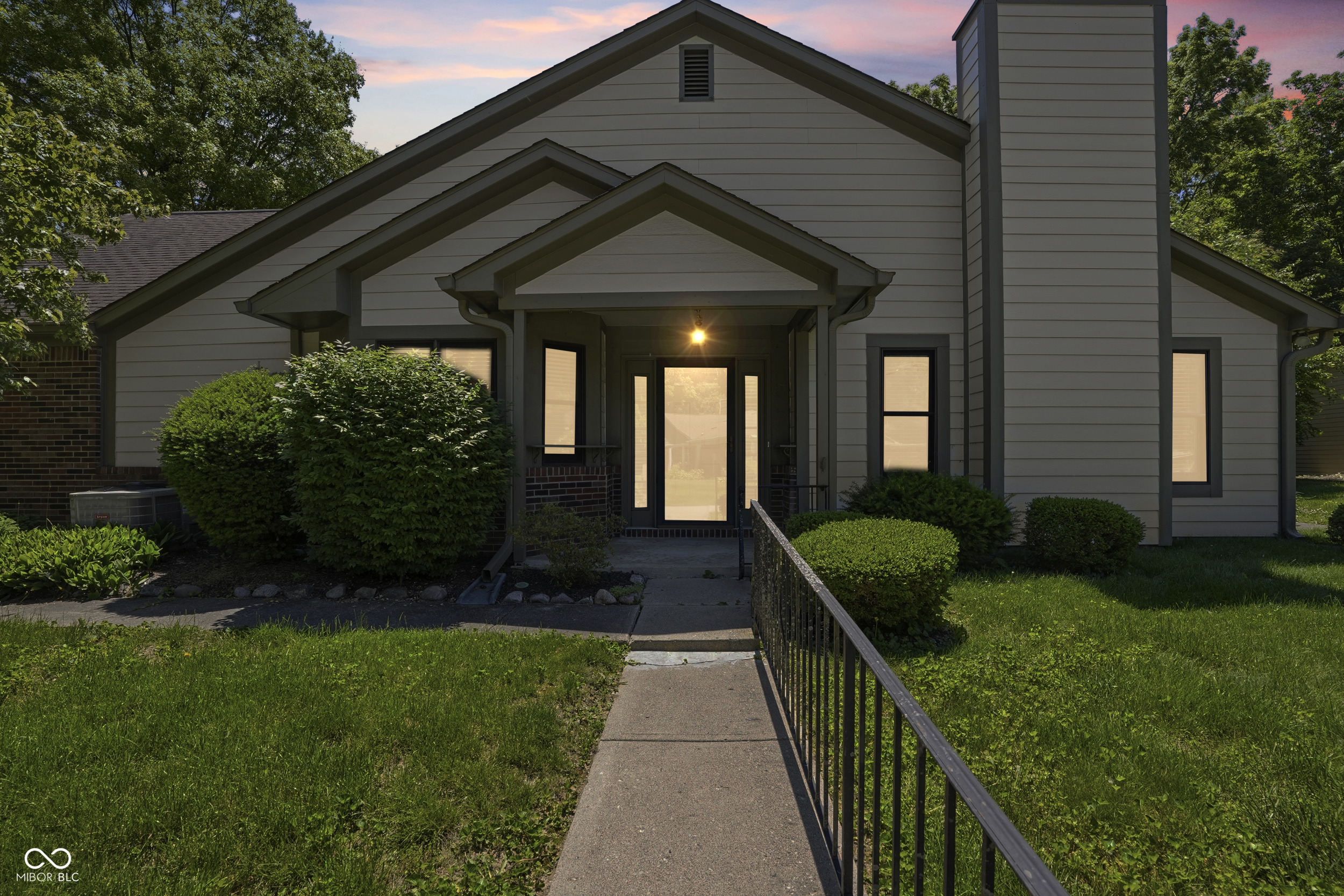 5201 Greenwillow Road Indianapolis, IN 46226 - Photo 1 of 31