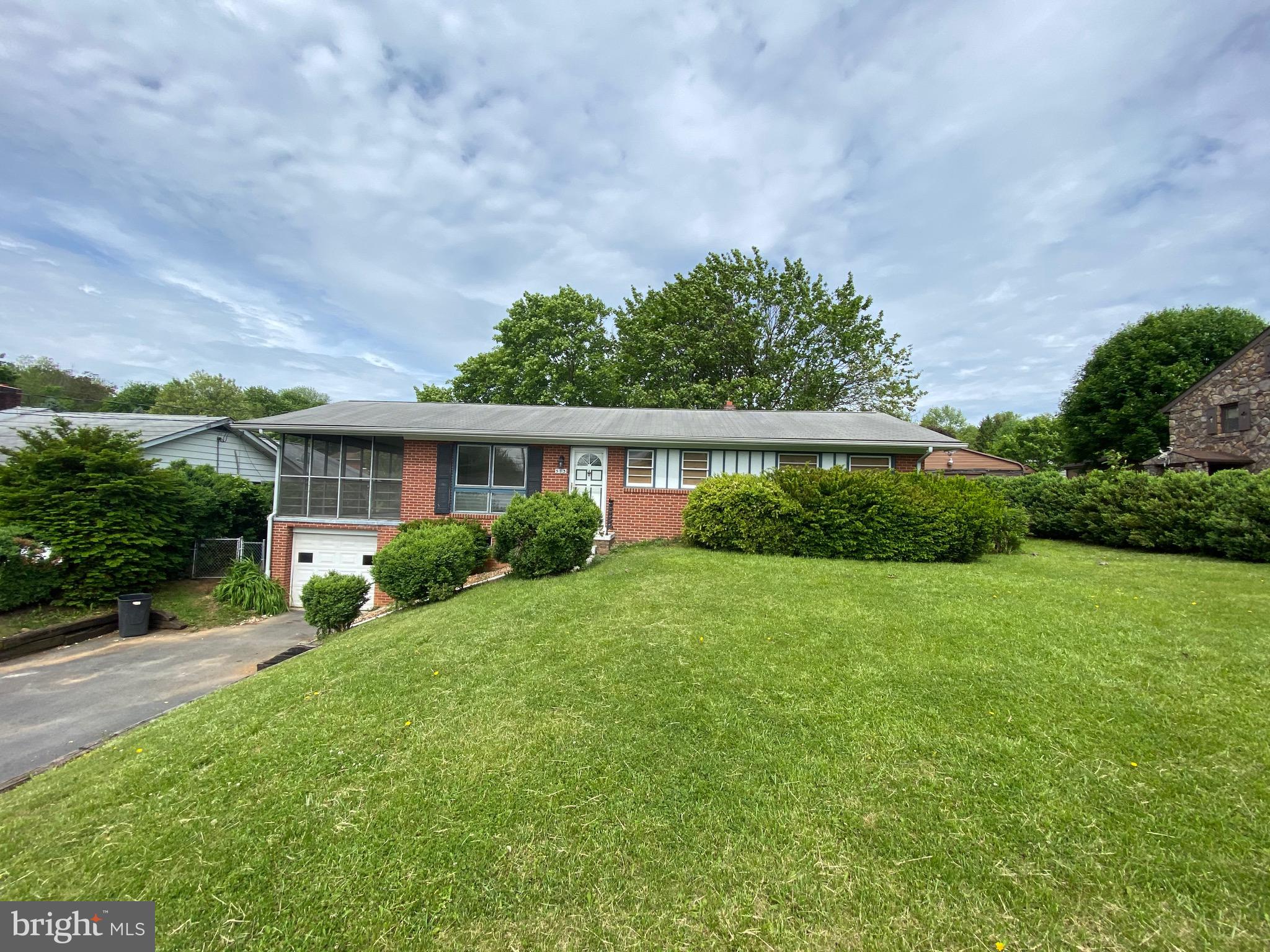 513 Fox Drive Winchester, VA 22601 - Photo 2 of 5