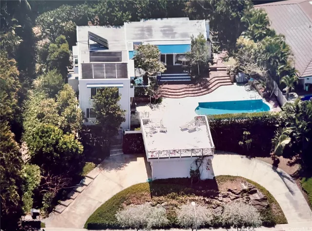 $2,690,000 | 155 Lumahai Street, Honolulu, HI 96825