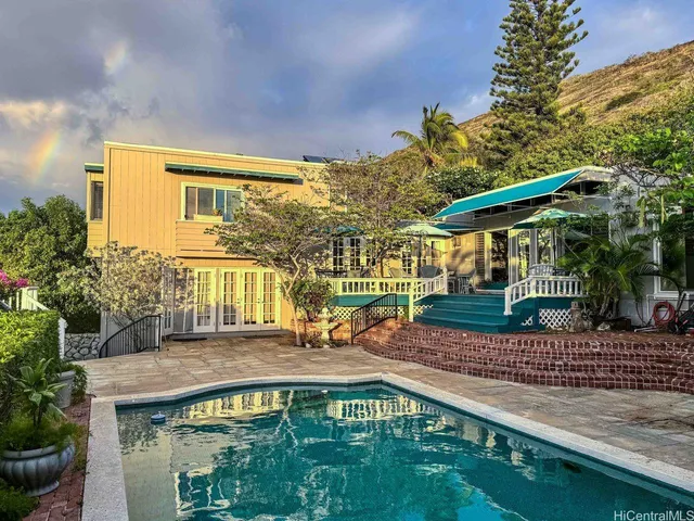 $2,690,000 | 155 Lumahai Street, Honolulu, HI 96825
