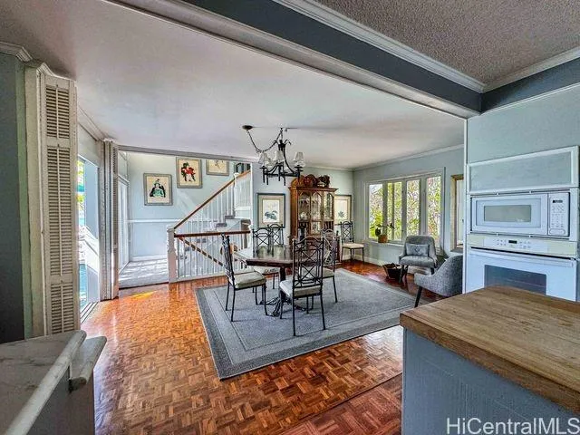 $2,690,000 | 155 Lumahai Street, Honolulu, HI 96825