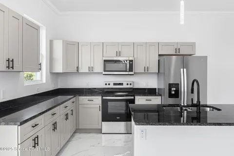 $2,100 | 1415 Palau Street Southeast, Palm Bay, FL 32909