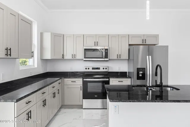 $2,100 | 1415 Palau Street Southeast, Palm Bay, FL 32909