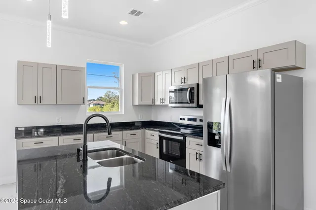 $2,100 | 1415 Palau Street Southeast, Palm Bay, FL 32909