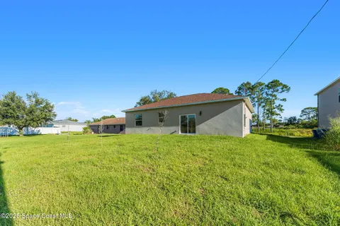 $2,100 | 1415 Palau Street Southeast, Palm Bay, FL 32909