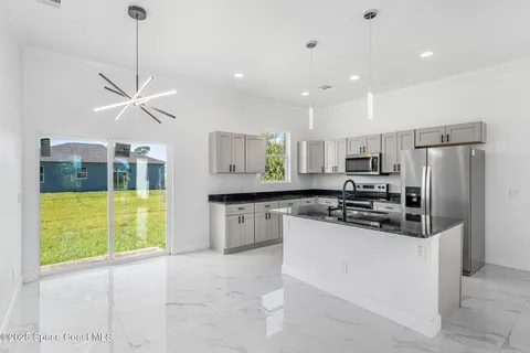 $2,100 | 1415 Palau Street Southeast, Palm Bay, FL 32909