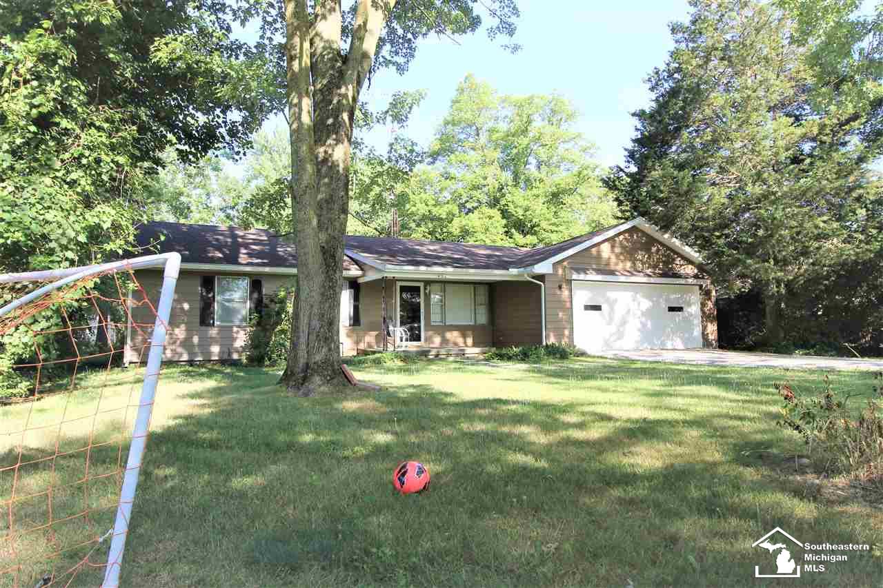 8481 Secor Road Lambertville, MI 48144 - Photo 2 of 11