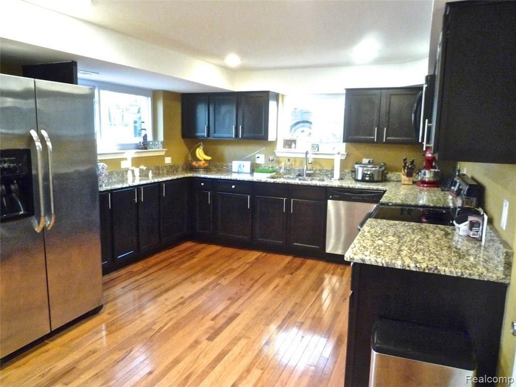 1400 North Pine Street Rochester, MI 48307 - Photo 5 of 28 Kitchen.jpg