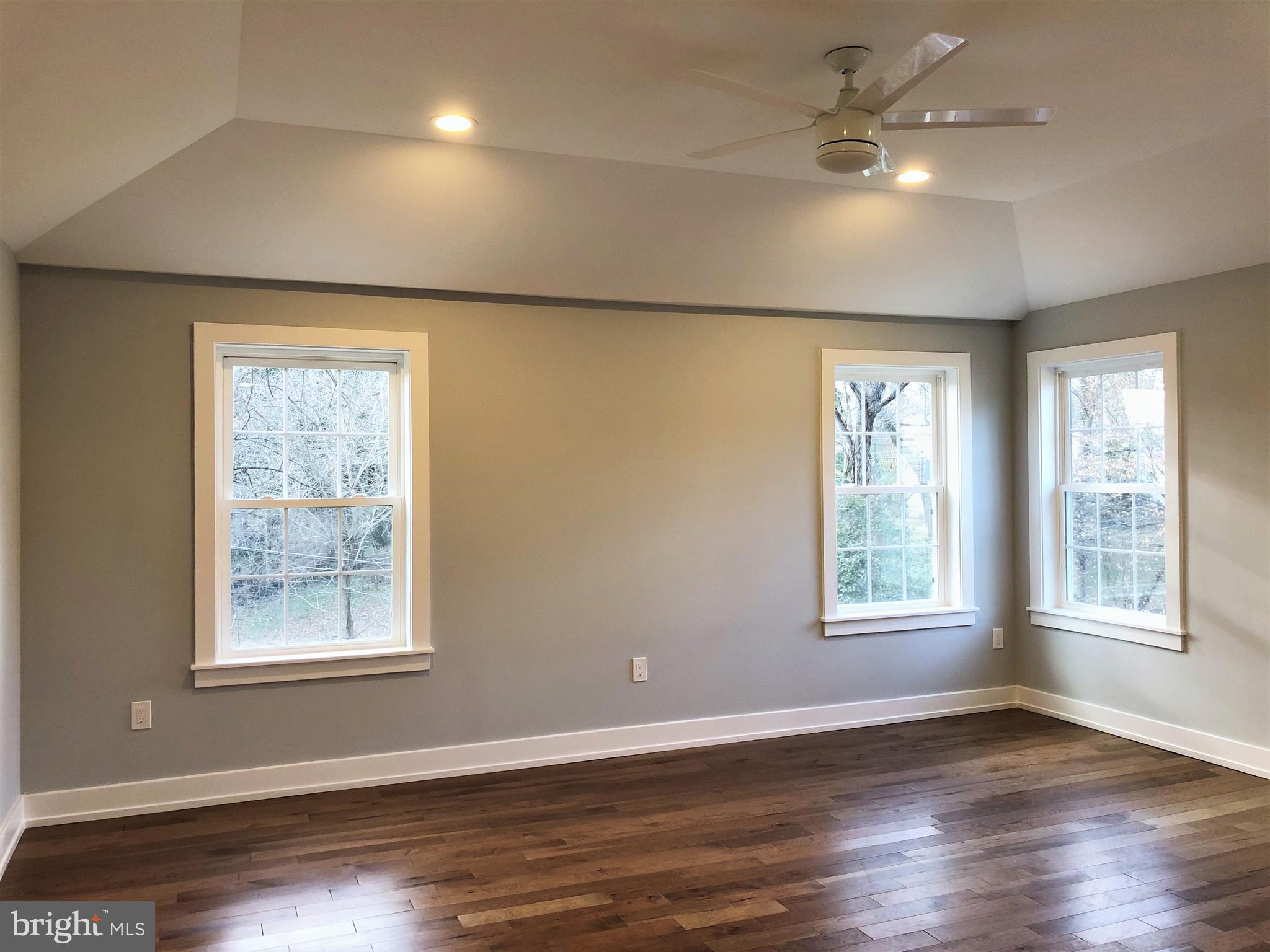 110 North Fairfield Road Devon, PA 19333 - Photo 23 of 33 Master BR w/Tray Ceiling