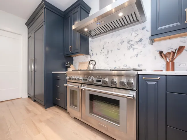 $2,166,667 | 3817 North Lowell Avenue, Chicago, IL 60641