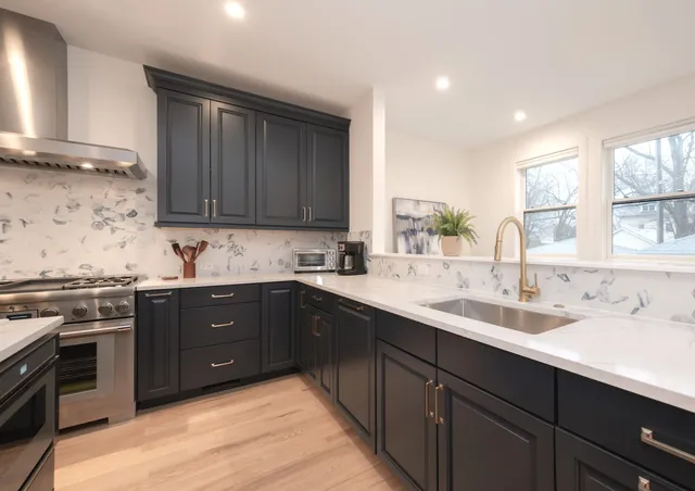 $2,166,667 | 3817 North Lowell Avenue, Chicago, IL 60641