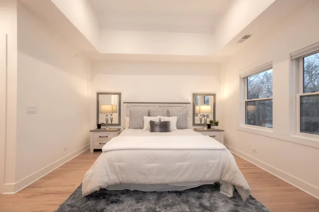 $2,166,667 | 3817 North Lowell Avenue, Chicago, IL 60641