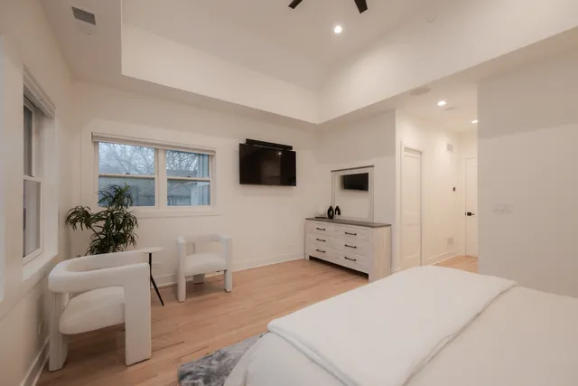 $2,166,667 | 3817 North Lowell Avenue, Chicago, IL 60641