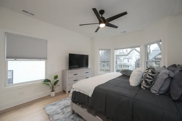 $2,166,667 | 3817 North Lowell Avenue, Chicago, IL 60641