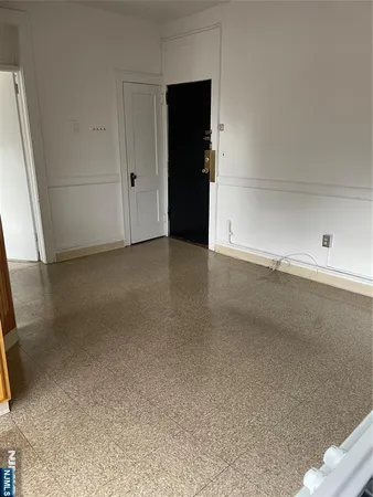 $1,500 | 430 Lexington Avenue, Unit 9, Clifton, NJ 07011