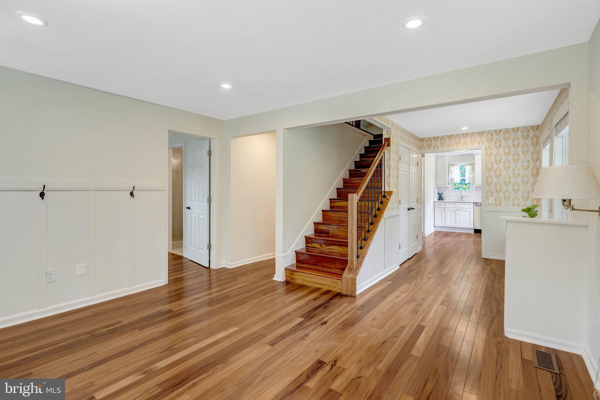 11520 Popes Head Road Fairfax, VA 22030 - Photo 23 of 46 Upstairs to loft, bedroom/den/office space