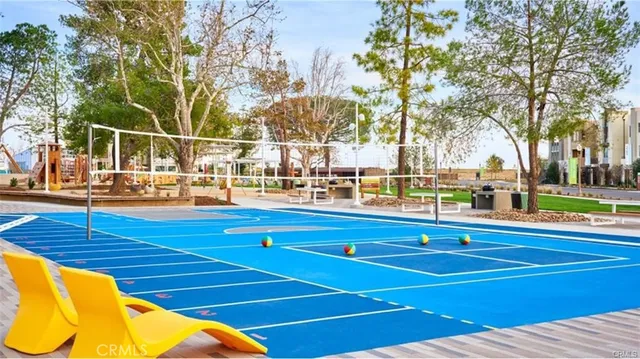 a view of a tennis court