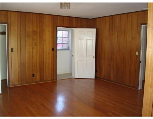 28 Seneca Road Sea Ranch Lakes, FL 33308 - Photo 8 of 14 Game Room