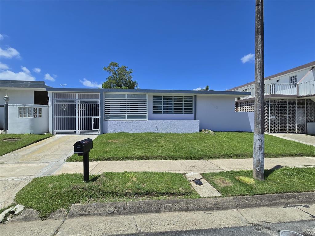 13 Nebraska Guaynabo, PR 00969 - Photo 1 of 47