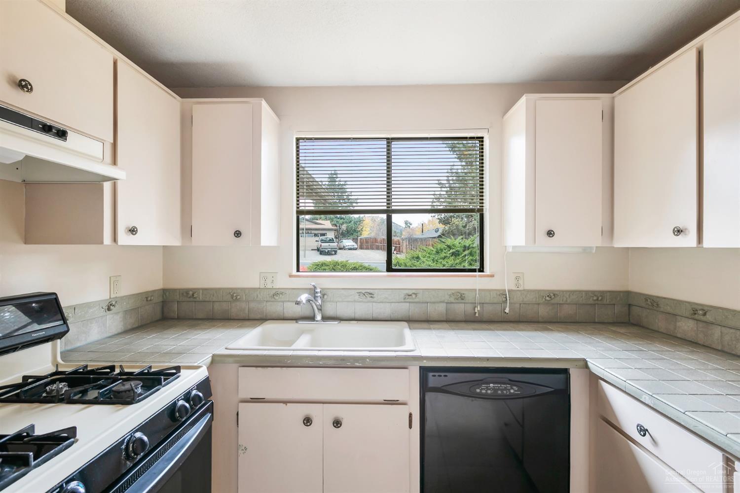 1826 Northeast Wells Acres Road Bend, OR 97701 - Photo 10 of 22 Additional Photo