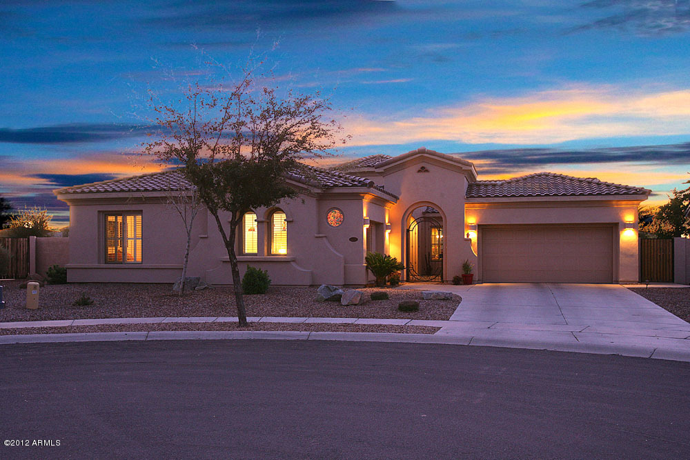 4660 South Ranger Court Gilbert, AZ 85297 - Photo 1 of 39 Toll Brothers 1-story Beauty
