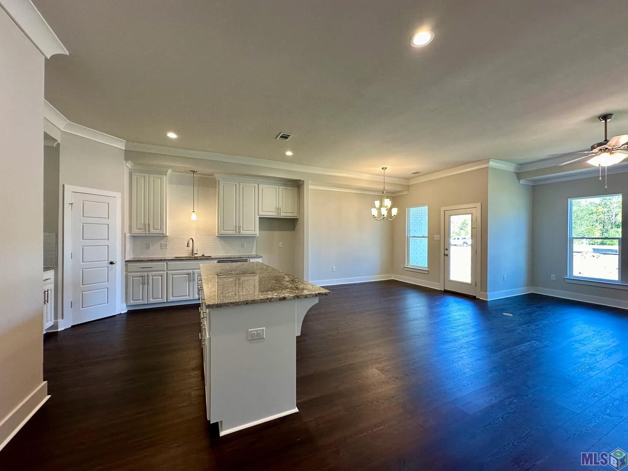1559 Bowstring Drive Baton Rouge, LA 70820 - Photo 4 of 13