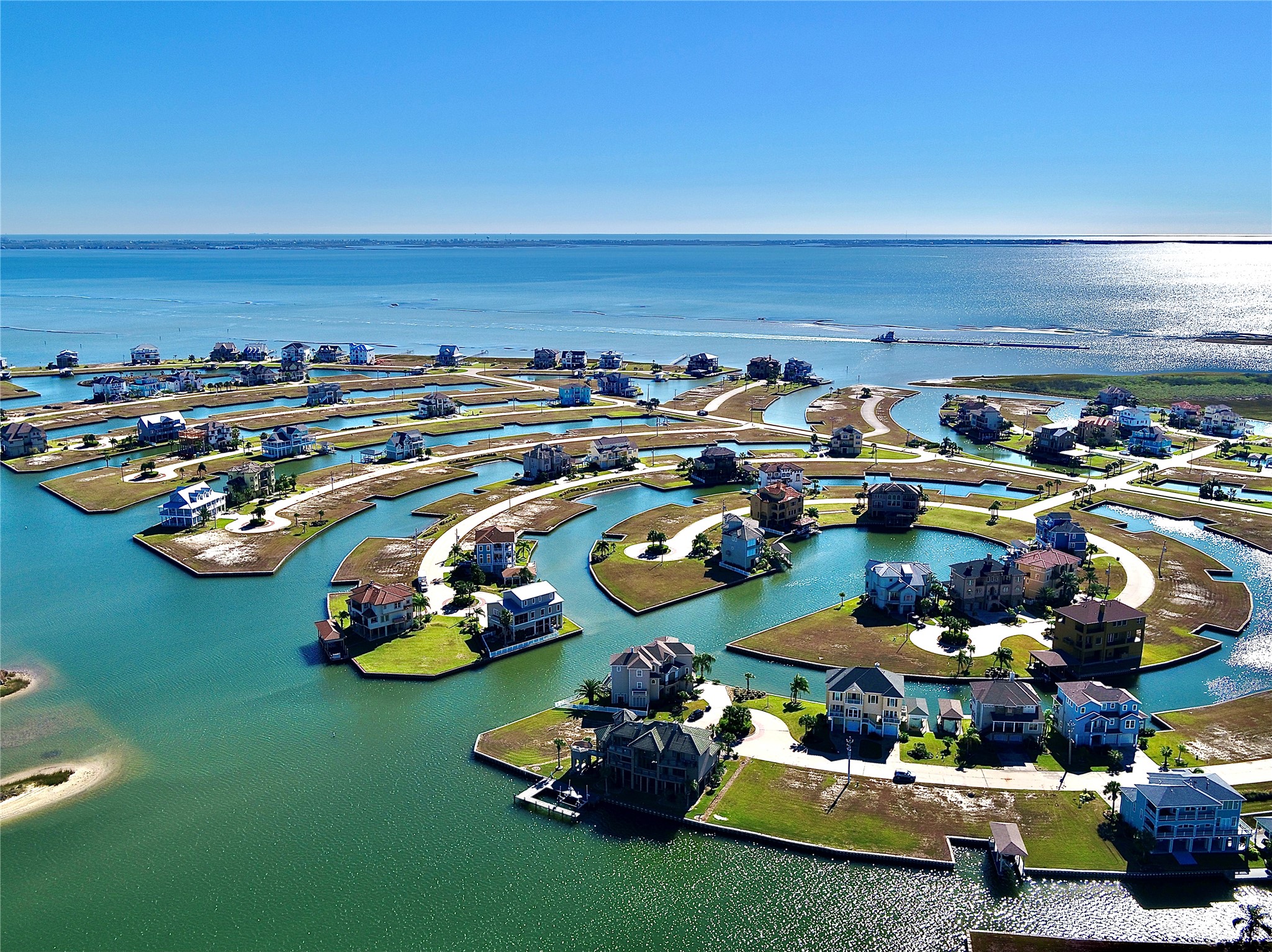 4 Loggerhead Hitchcock, TX 77563 - Photo 18 of 38 an aerial view of a garage