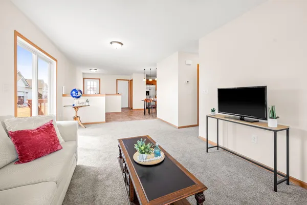 $265,000 | 38251 Explorer Circle, North Branch, MN 55056