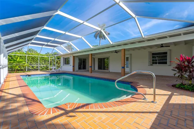 $11,000 | 7021 Southwest 107th Street, Pinecrest, FL 33156