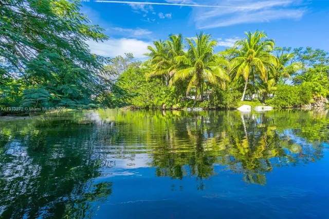 $11,000 | 7021 Southwest 107th Street, Pinecrest, FL 33156