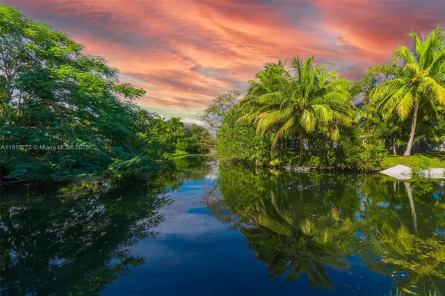 $11,000 | 7021 Southwest 107th Street, Pinecrest, FL 33156